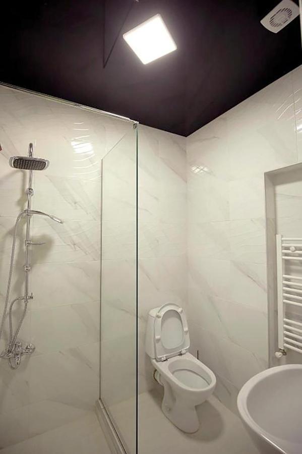 Nickos Hotel Kutaisi Ngoại thất bức ảnh