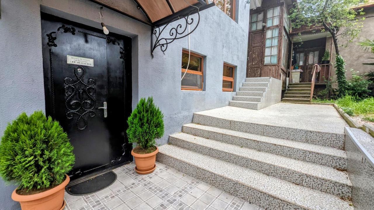 Nickos Hotel Kutaisi Ngoại thất bức ảnh